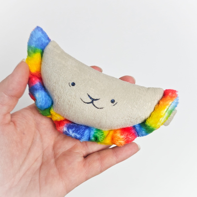 Brelok pieróg pierogi tęczowy