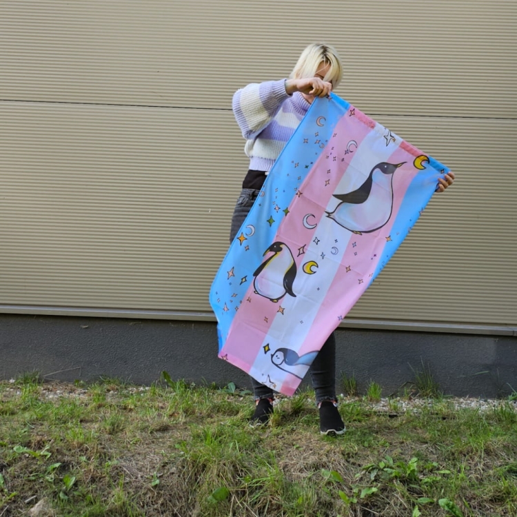 pingwiny i flaga trans (6).jpg