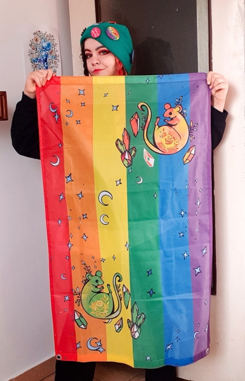 tęczowa flaga ze szczurami