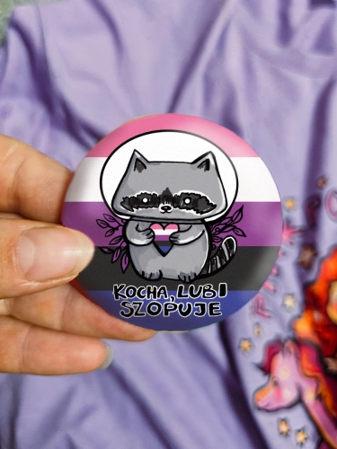 szop genderfl przypinka.webp